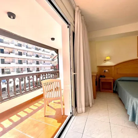 Estudio con balcon,Wifi y piscina en Puerto de la Cruz Apartamento