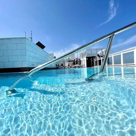 Estudio con balcon,Wifi y piscina en Puerto de la Cruz Apartamento